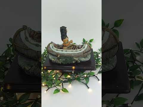 🚣 Exquisite Native American Canoe Sculpture by Academy – Must-Have Collectible! 🌟