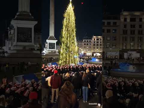 Christmas lights #Trafalgar Square #carol #london