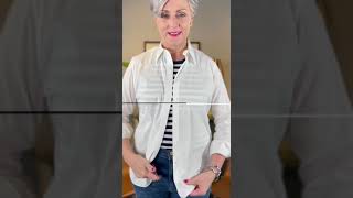 easy shirt style hack perfect for your spring outfits.