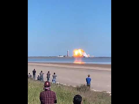 SpaceX’s prototype Mars rocket crashes in test flight