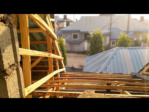 Building a Small House: Hidden Penthouse revealed