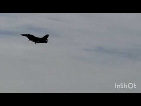 Fighter jets landing