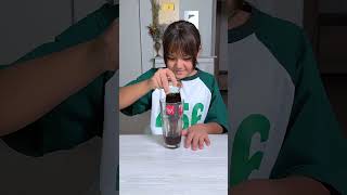 Pouring Coke FAIL vs Life Hack! 🥤😱
