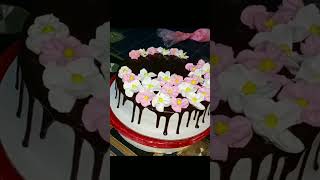 Floral cake decoration video #chocolatecakedesign #cakerecipe #chocolatedesign #cakedeco #poundcake