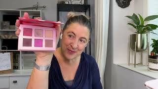Subtle and Soft Professional Makeup Look with Mary Kay Outer Glow Eye Shadow Palette