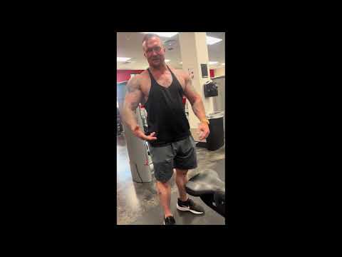 Gym fun. Working out bs with friends