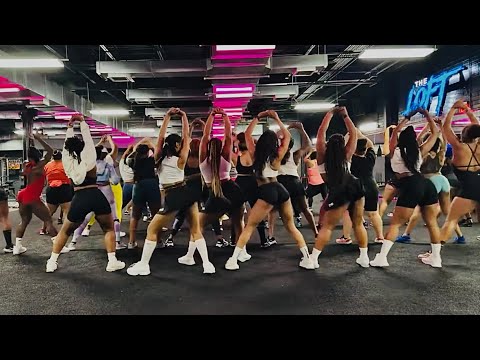 TONED LEGS AT HOME | BURN 600+ CALORIES DANCE FITNESS | NO EQUIPMENT NEEDED