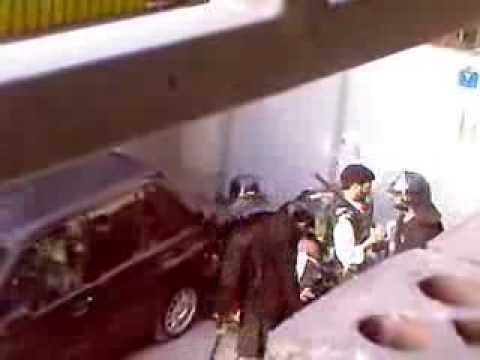 Iran conflict : Iran police arresting men