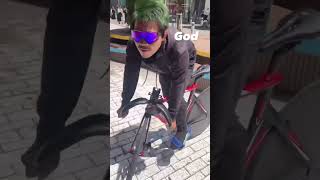 Track stand Noob VS God. #fixedgear