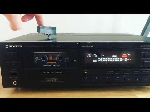 Slowmotion cassette sample pack in the making