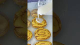 Are You a Psychopath for Eating Cinnamon Rolls Like This?😬 #soap #soaps #soapmaking #smallbusiness