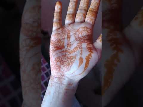 second time mahendi on my sis hand