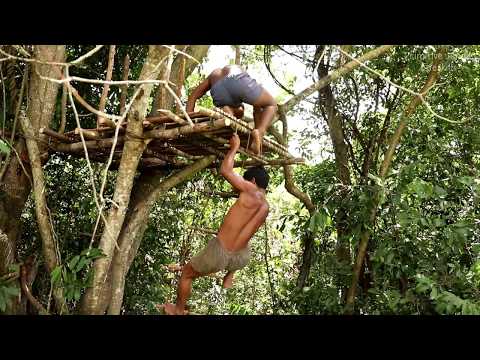 Build the Highest and BeautifulTreehouse From Bamboo By Jungle Men