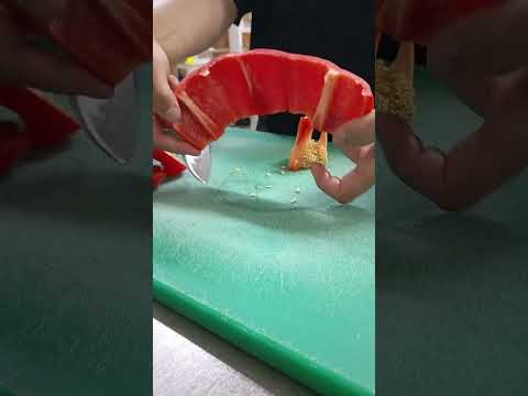 #PepperCleaning#CleaningPeppers#BellPepperPrep#VeggiePrep#KitchenRoutine#CookingPrep