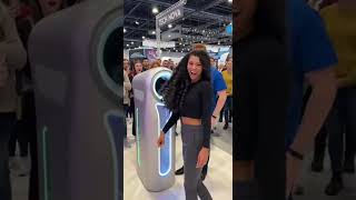 Future of Dubai2050: Robot turning hair into Curls! 🤖🇦🇪