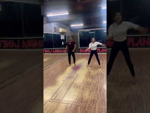 Bhangra Battle| Dj Hans #shortsvideoviral #bhangra #bhangradance #bhangrashorts #bhangragidda