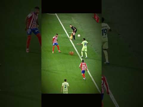 Smooth move by Yamal😌🔥 #barcelona #lamineyamal #barca #futbol