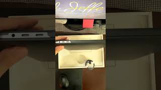 Unboxing my #macbookairm2 Part 1