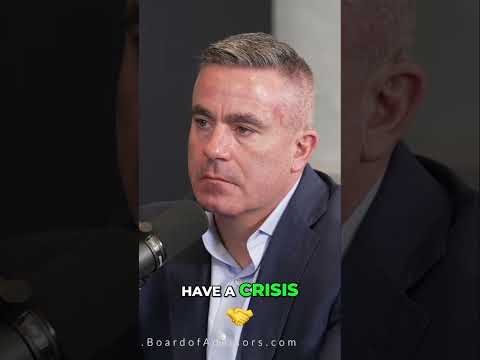 Crisis Management: Your Team's First Steps (Effective Strategies) #shorts