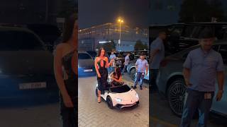 "Luxury, Drama, and Mini Supercars – You Won’t Believe This Entrance!"