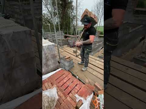 🧱 How I started in bricklaying, love the hod 🧱 #bricklaying #video #carrying #bricks #bricklayers