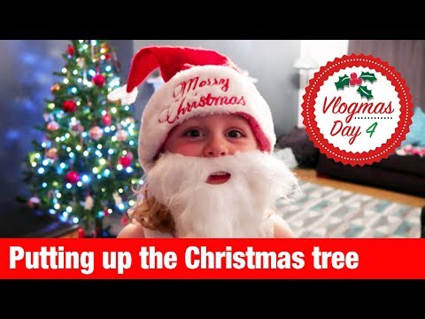 VLOGMAS 2017 - DAY 4 - Decorating the Christmas tree and drinking hot chocolate