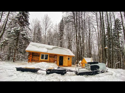 SNOWFALL SCARED US. Sheltered in a warm log cabin. CHEBUREKI with meat and cheese [Eps.7]