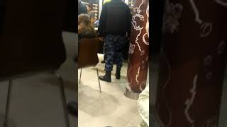 Parapolicias de la empresa codecop armados en Mac Donald's de Lacroze en Chacarita