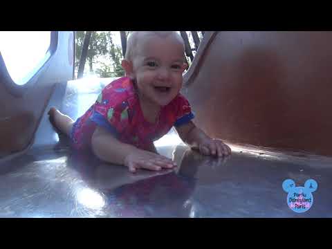 Parquinho Frontierland // Frontierland Playground