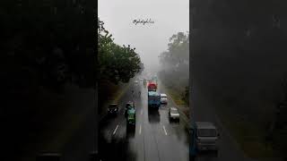Its raining in Lahore. #lahore #lahorenewshd #lahorestreetstyle #lahorefoodies