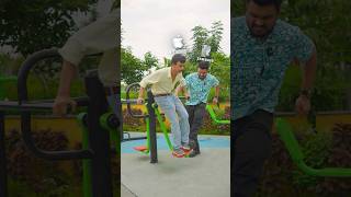 iPhone vs Galaxy Fold 💪 #shorts