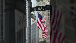 US dollar hits four-year low amid tariff uncertainty and Fed rate cuts