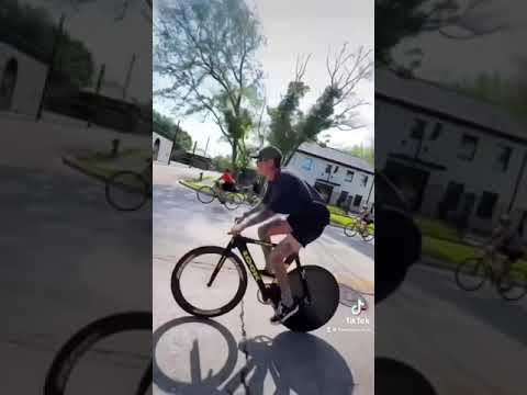 #fixed #fixedgear #bikelover #fix #fixedgearbike #fixedgearbikes #  Video taken from  @fixiehouston