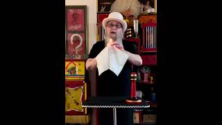 ? The Candle That Was ? #magic #magician #raleighvintagemagic #magictrick#mysterious#magichistory