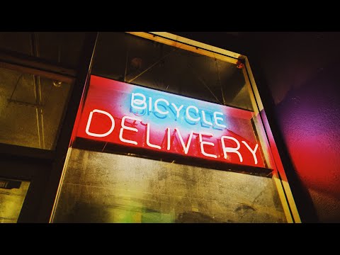 iPhone XR Cinematic 4K - A Rainy Day in Portland
