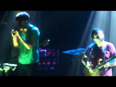 Gun-Shy by Grizzly Bear live @ la trastienda in Buenos Aires, 2013.