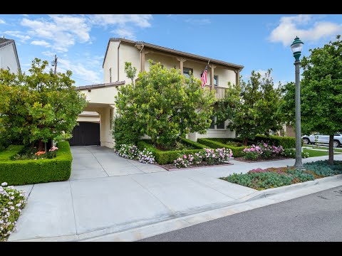 Stunning Ventura Home in "The Farm" / 188 Los Altos Street, Ventura