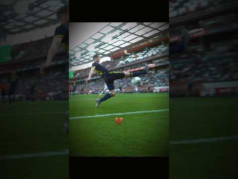 Double clearance off the line – MAN’S BUILT DIFFERENT! 🧱🔥 #futbol #defender #football