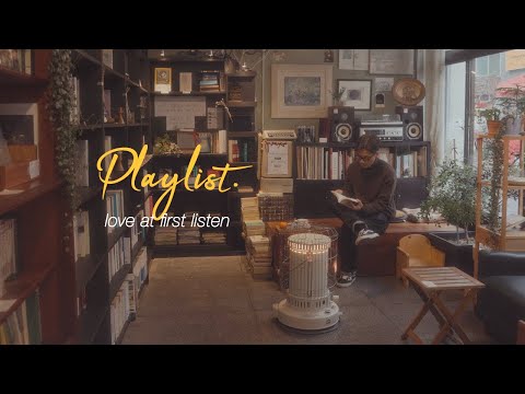 도입부 듣자마자 첫눈에 반해버리는 노래들과 겨울의 따뜻한 책방이 담긴 Playlist.