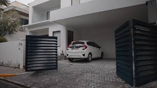 SMARTMOVE HORIZONTAL TAILFIN DESIGN IN GLOSS BLUE AUTOMATIC GATE