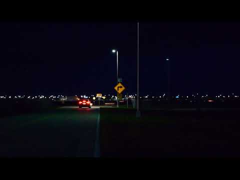 TS45 Flashing LED Edge Lit Right Turn Arrow Sign (W1-1R)