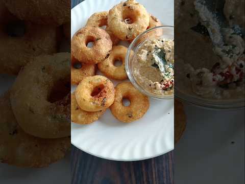 Crispy instant Rava Vada recipe l sooji vada #medhuvada #ytshorts #foodie #recipe