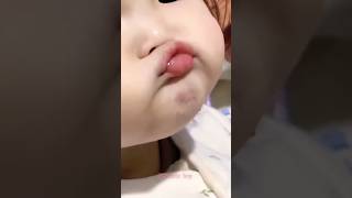 #cutebaby #funnydev #funnybabies #cute #funnykide #baby #shortvideo #shorts