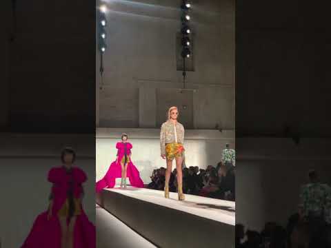 「ドリス ヴァン ノッテン」2020年春夏パリ・コレクション　編集長はパリコレで何した？