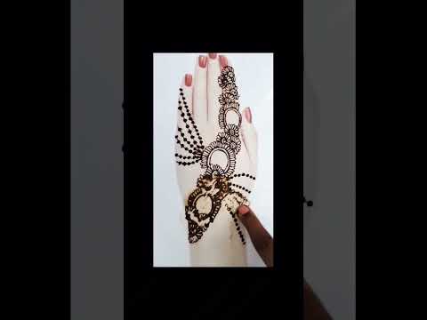 Stylish Reverse Mehndi Design | #youtubeshorts #trending #mehndi #shorts🌼