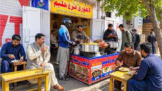 HIDDEN Exclusive NASHTA Spot 😱 | Cheap Food on Busy Footpath | Street Food Pakistan 🇵🇰