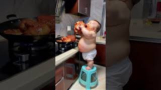 Baby is hungry 😱🤣👧🏻❤️👶🏻🌈✅🚀