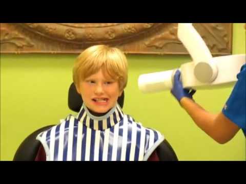 Kids Dentist Checkup and Cleaning