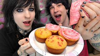 Baking Valentine's Day Cupcakes! w/Johnnie