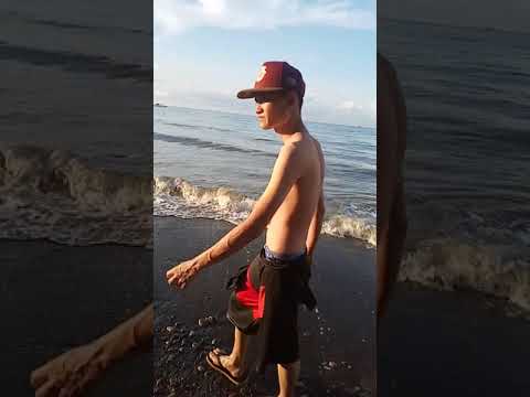Parkour in beach haha joke